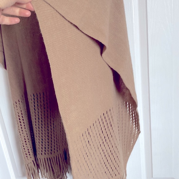 Boho Poncho wrap scarf top in cocoa colour - Picture 4 of 5
